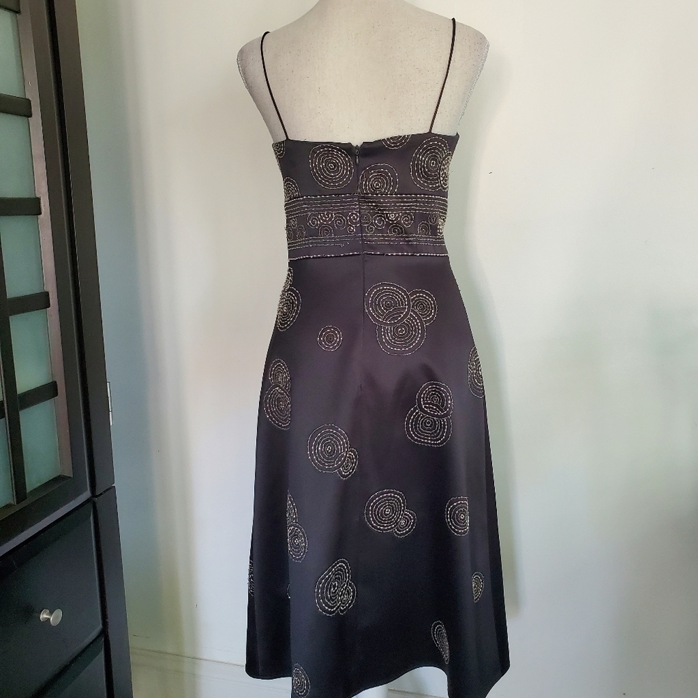 Laundry by Shelli Segal Beaded Black Midi Dress - Picture 5 of 8